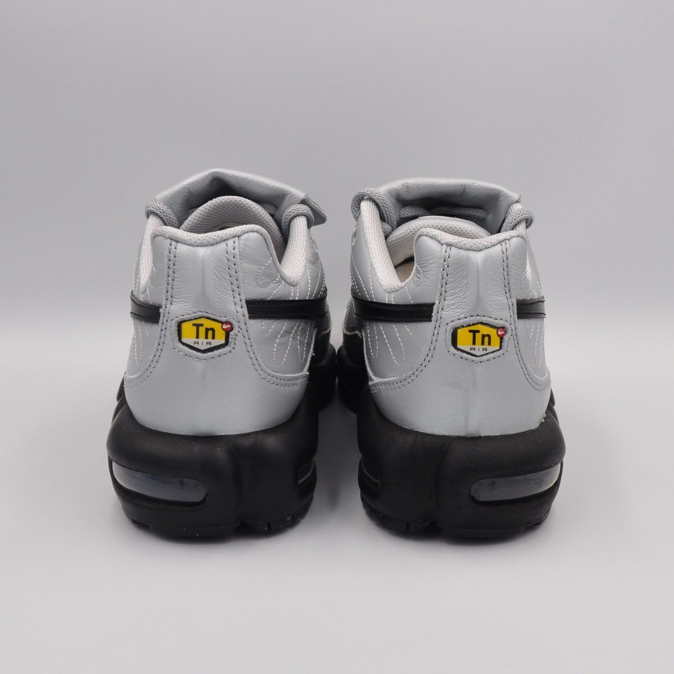 Nike Scarpe da uomo: Nike Air Max Plus TN Tiempo Silver 42 – Nuovo e nell'imballaggio originale da Bern venduto da SneakerheavenLT 5