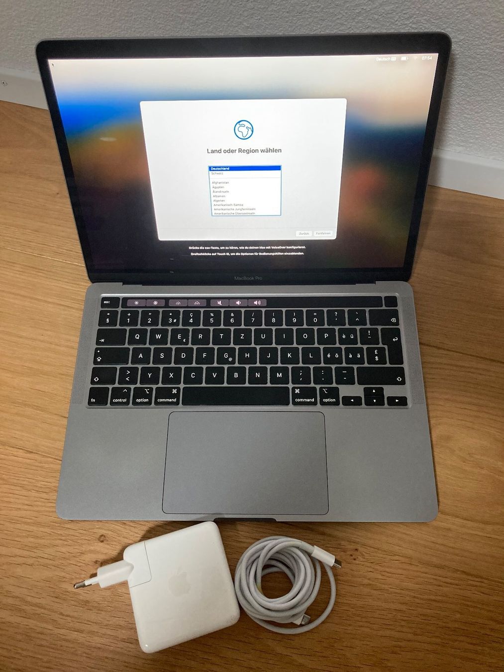Apple Notebooks: Apple MacBook Pro 2020 – Gebraucht aus Sursee von
