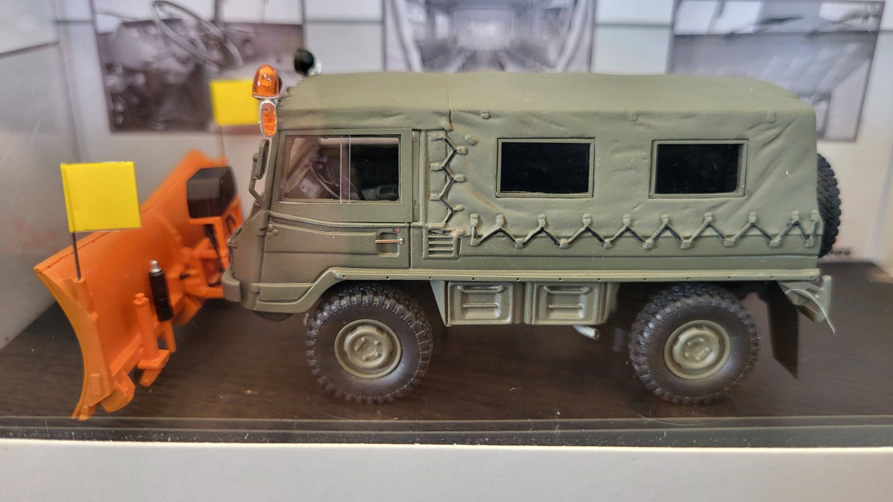 Modellini d'auto: Pinzgauer 710M mit Räumschild 1:43 ACE – Usato da Rothrist venduto da Juana5 1