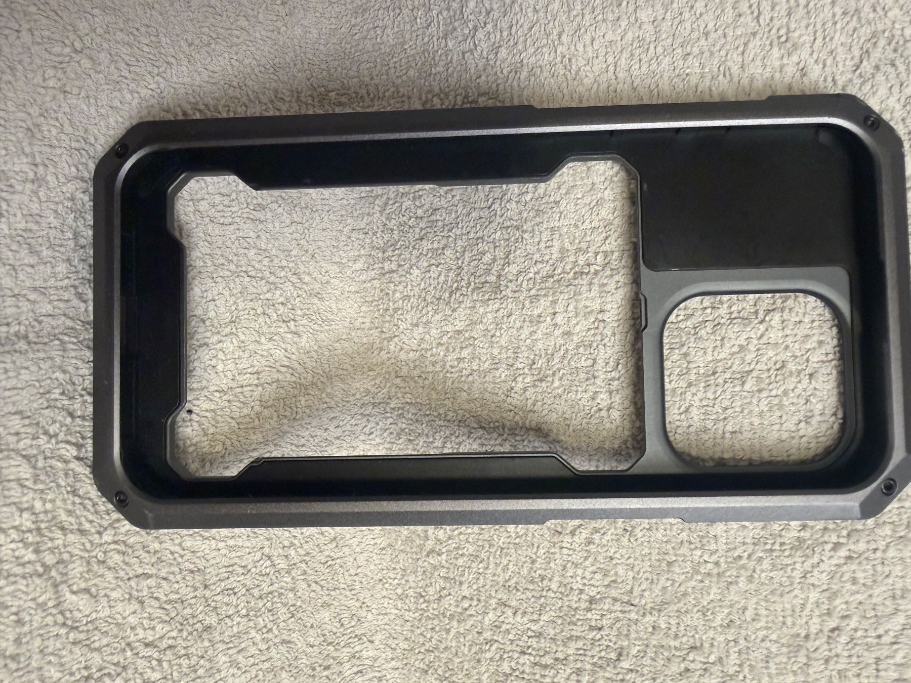 Coques & Protection écran: Tilta Khronos Set iPhone 15 Pro Max Space Gray, sehr gut – D'occasion à Biberist par MDelfini13 2