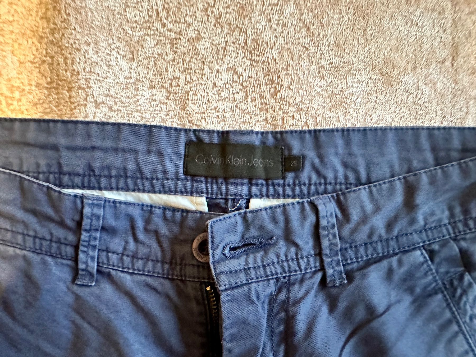 Calvin Klein Pantaloni: Calvin Klein Jeans kurze Hose – Usato da Allenwinden venduto da Tba_20 1