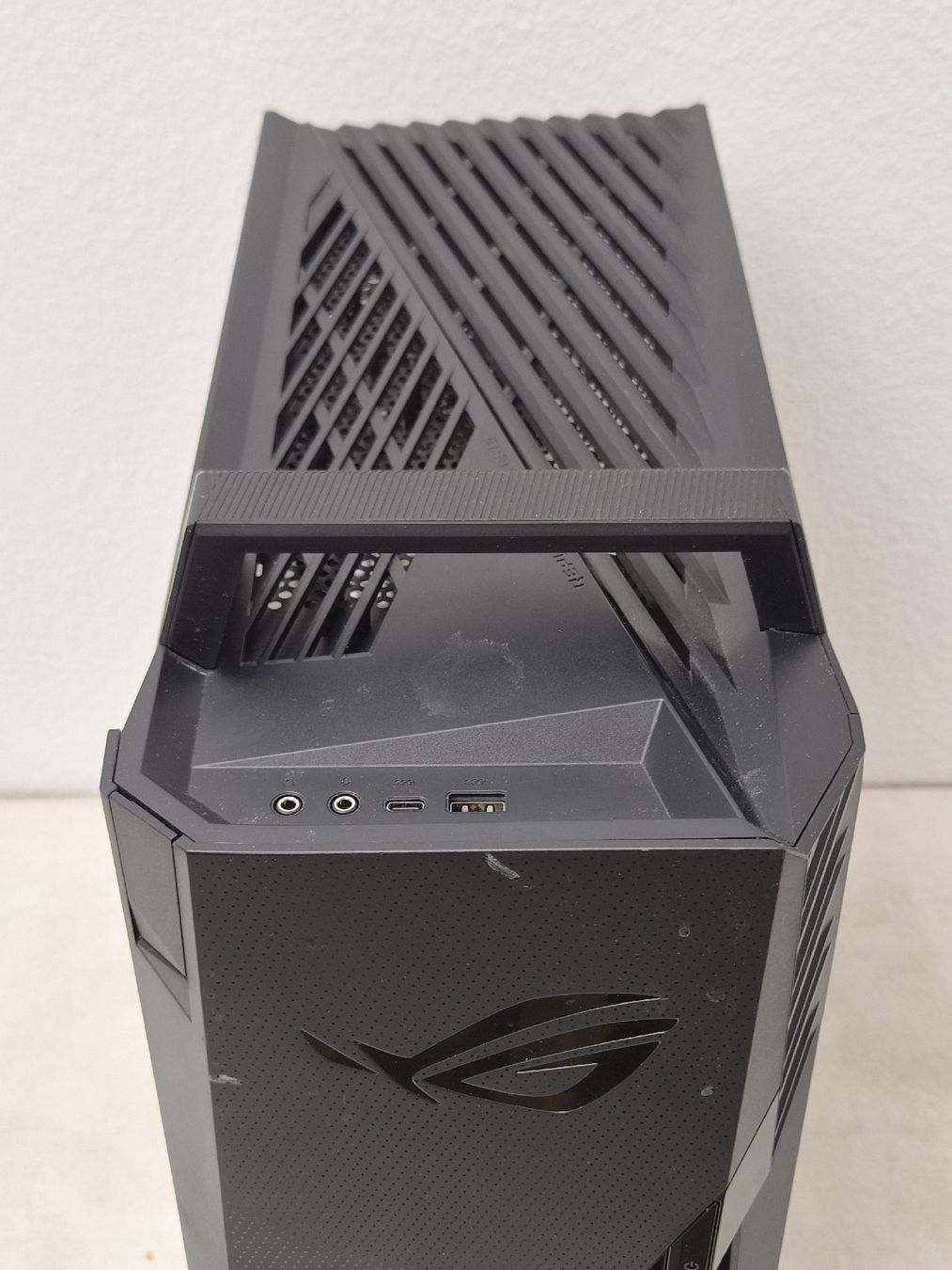Asus PC: ASUS ROG Strix GA15 - G15DH Gehause – Usato da SCHAFFHAUSEN venduto da Atami99 1