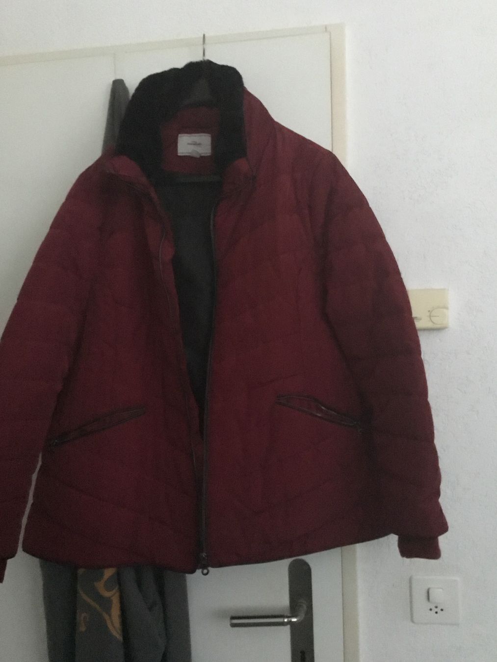Jacken: Winterjacke – Neu (gemäss Beschreibung) aus Rütihof von Maradona02