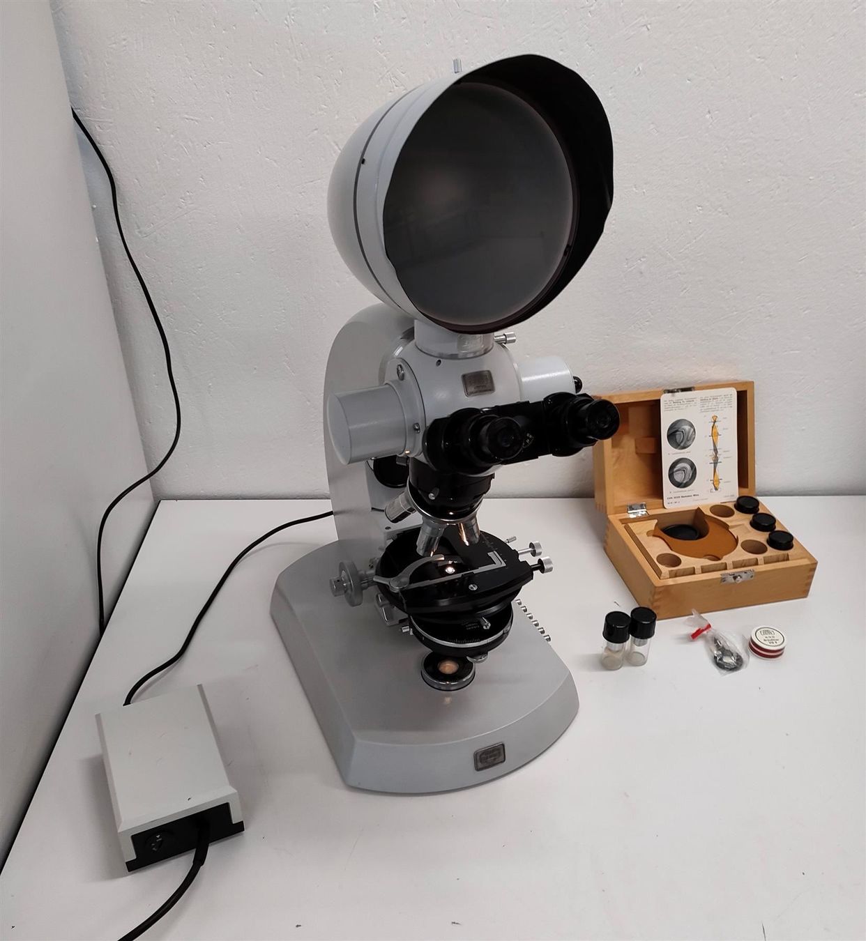 Laborzubehör: Carl Zeiss Universal Microscope – Gebraucht aus Niederdorf von LeptonAG_Labor