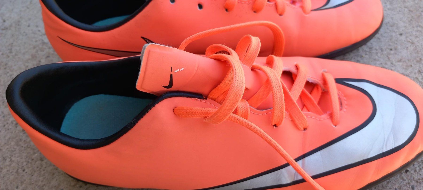Chaussures garçon: Fussball Hallenschuh – D'occasion à Ruswil par bar_pm8k