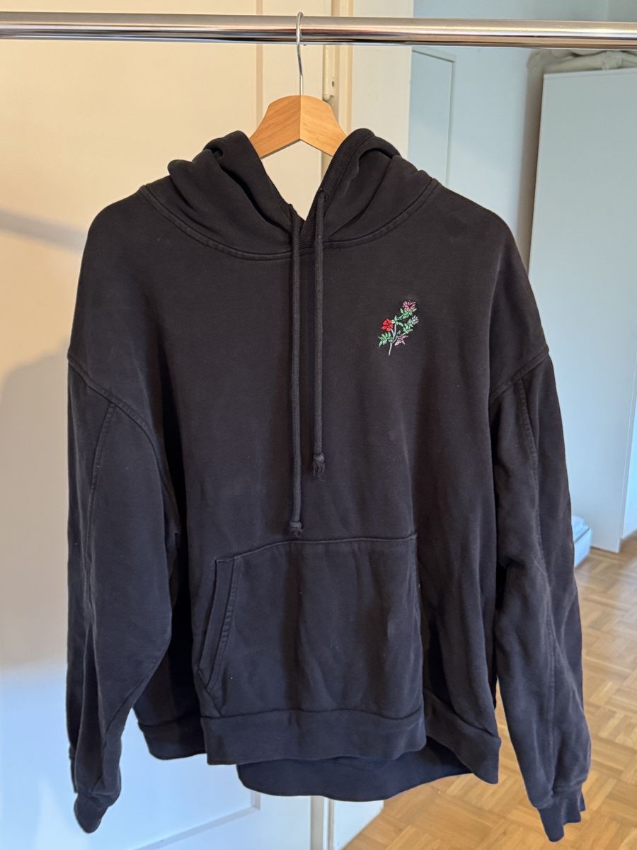 Levi's Pullover & Sweatshirts: LEVIS Hoodie – Gebraucht aus Zürich von aline.20 2