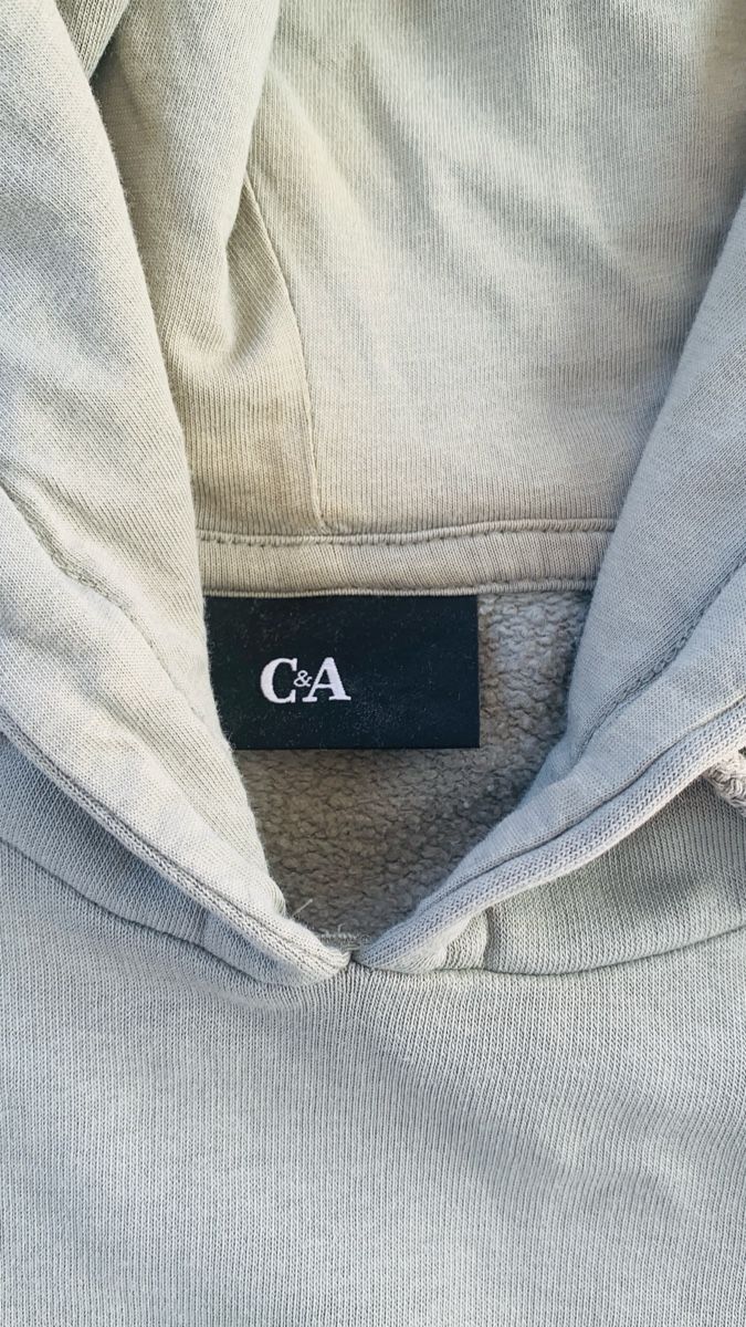 C&A Pulls & Sweat-shirts: Hoodie C&A, Grün – D'occasion à Balzers par Gigga7 2