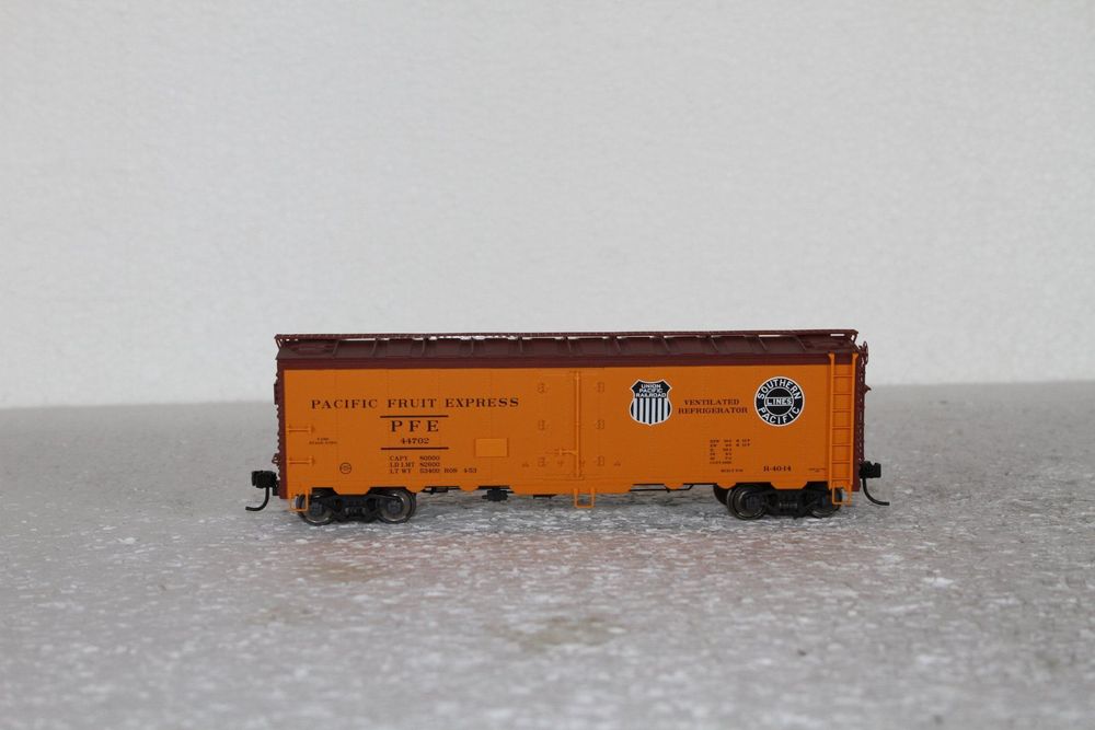 NEUF****** TRIX 24906-3 HO RP25 - BOXCAR PACIFIC FRUIT EXPRESS SOUTHERN PACIFIC