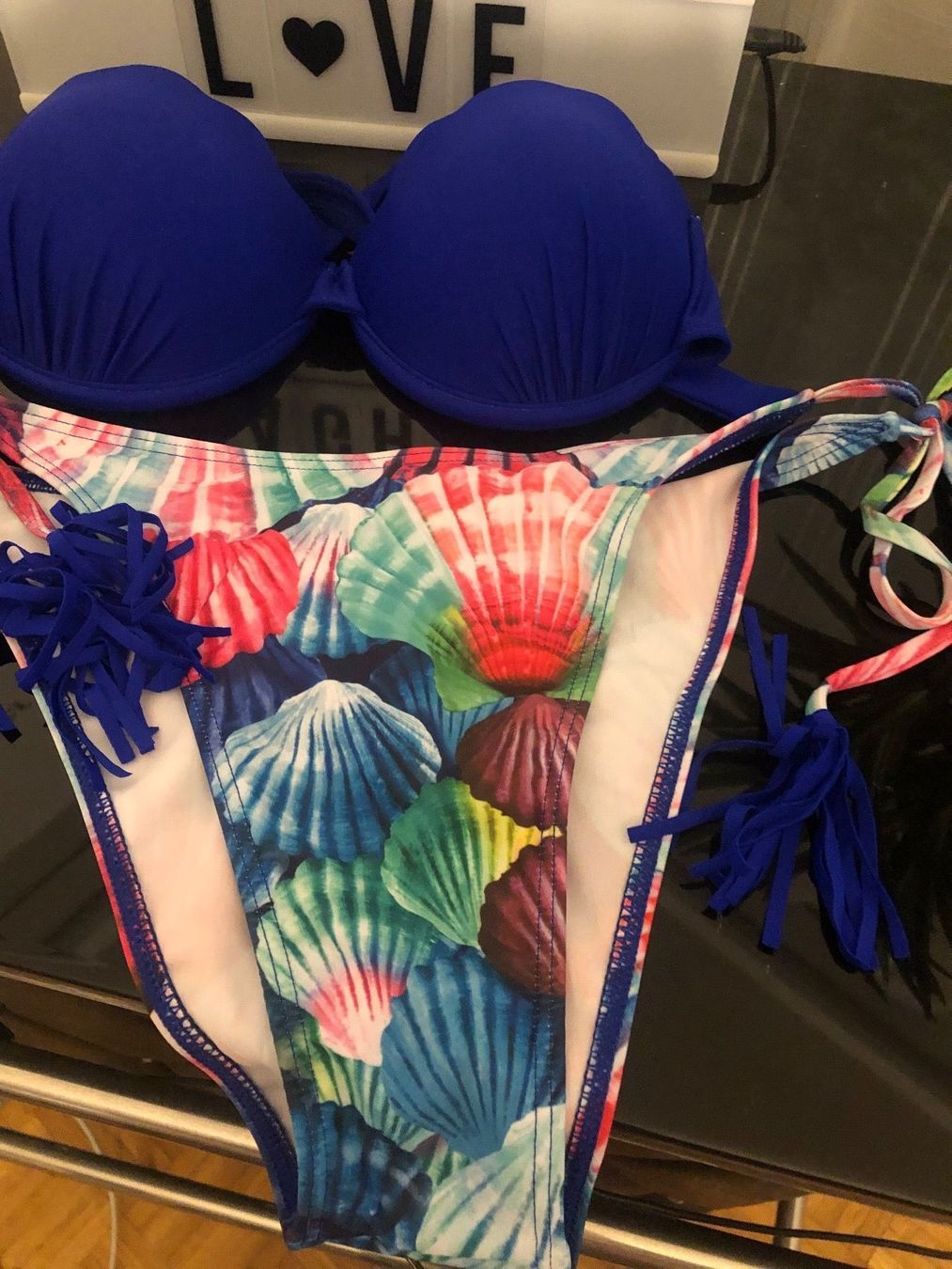 Badekleider & Bikinis: Bikini mit Muschelmuster und Quasten Gr. M – Gebraucht aus Wettingen von Hasta80