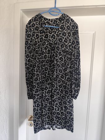 Kleid ESPRIT schwarz/weiss geblümt Grösse 36  neu