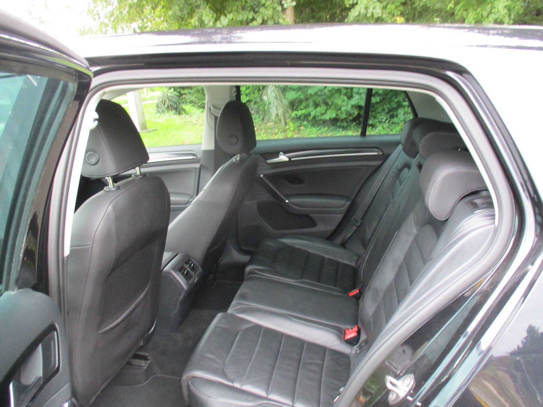VW Automobili: VW Golf 7 DSG frisch ab MFK – Usato da Riedholz venduto da Riedholz-Garage 8