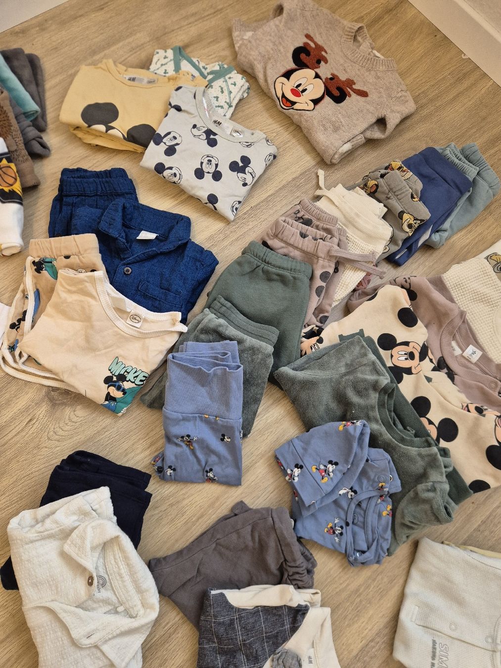 Lotti & Set di vestiti: 48-teiliges kleiderpaket grösse 68 – Usato da Regensdorf venduto da niikii7 4