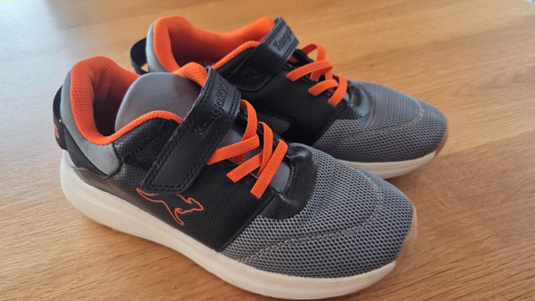 Scarpe per ragazzi: KangaROOS Hallenschuhe Gr34 – Usato da Roggliswil venduto da Crosser17