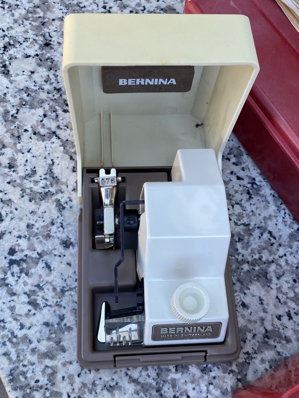 Bernina Macchine da cucire: Bernina 830 Nähmaschine – Usato da Frauenfeld venduto da Peedee-1 6