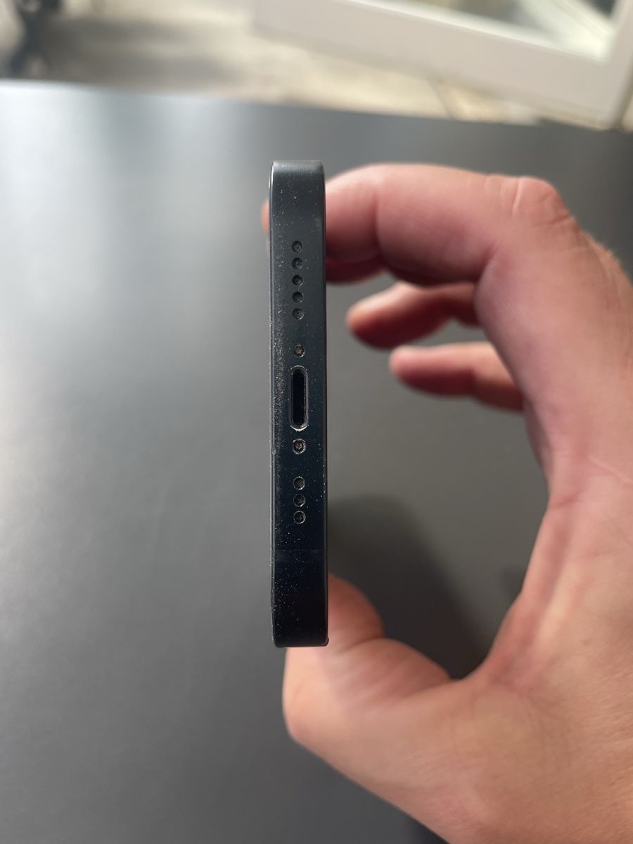 Apple Telefoni cellulari / Smartphones: Apple iPhone 13 128GB schwarz – Usato da Basel venduto da Magicmike 3