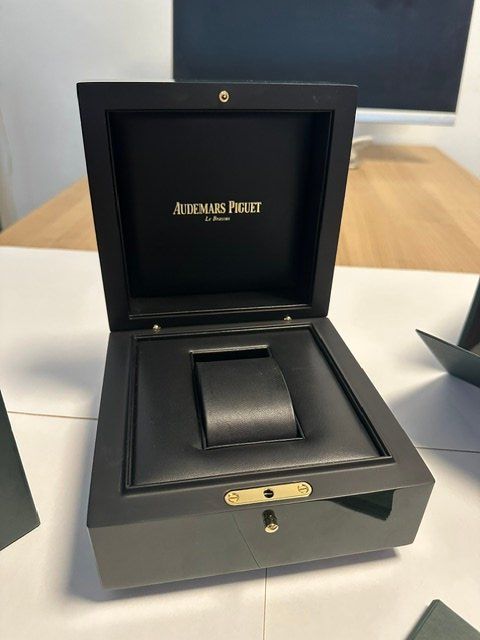 Scatole porta orologi: Audemars Piguet Neuwertige Original Box!! – Nuovo e nell'imballaggio originale da Laupen ZH venduto da Sancho80 2