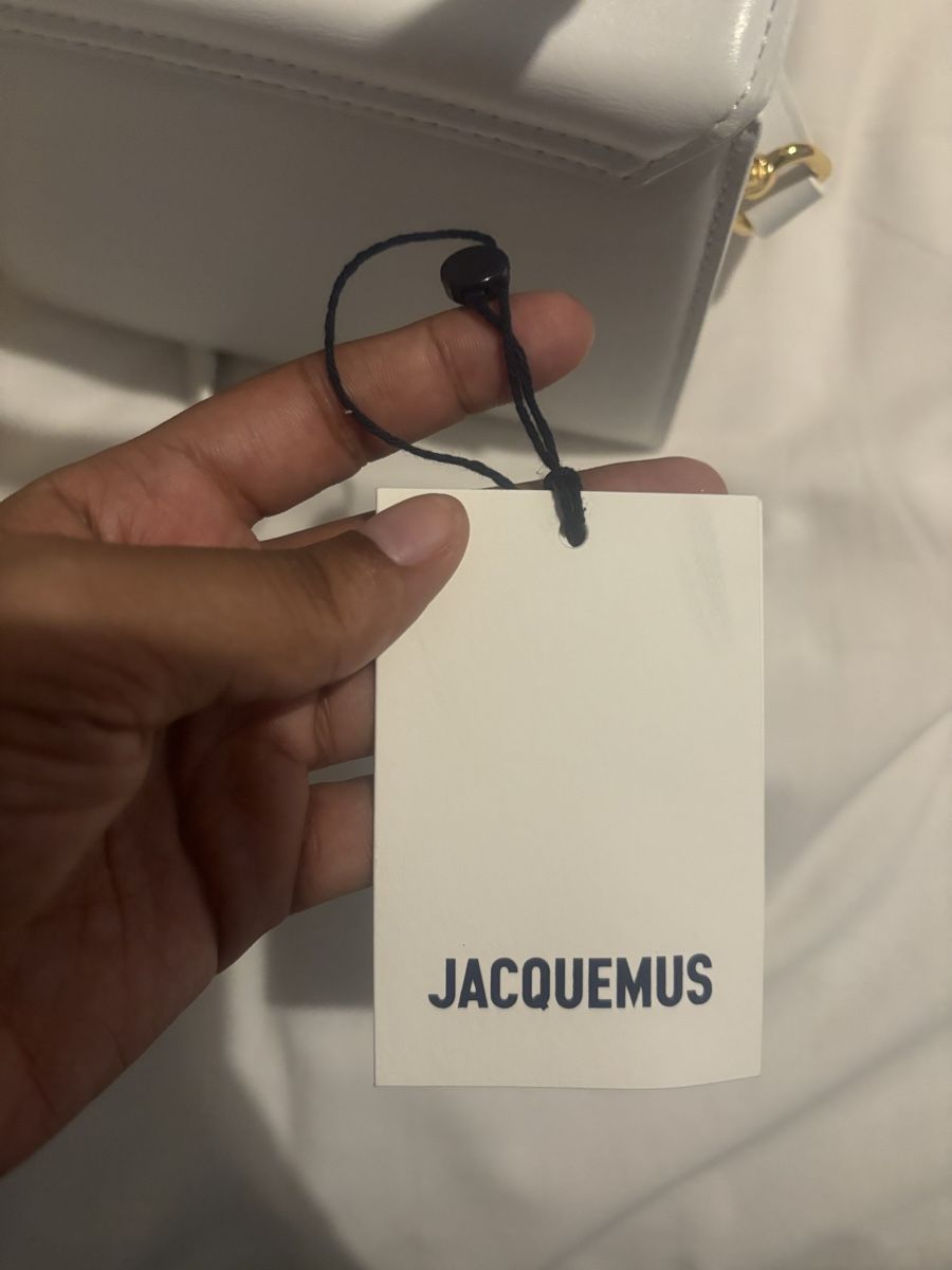 Jacquemus Borse da donna: Jacquemus Le Chiquito Moyen Weiss – Nuovo (secondo la descrizione) da Dübendorf venduto da darae23 3