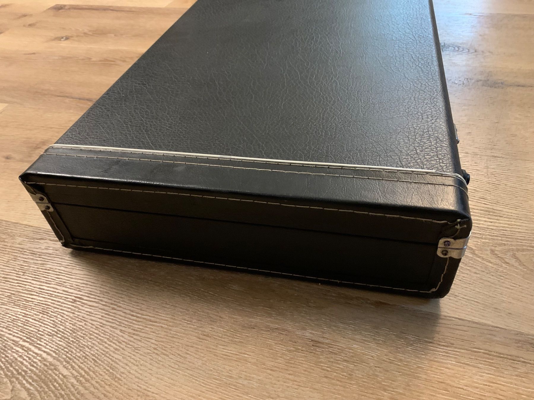 Gibson Instruments de musique: Gitarrenkoffer (Hardshellcase) – D'occasion à Neftenbach par Mike72-123 5