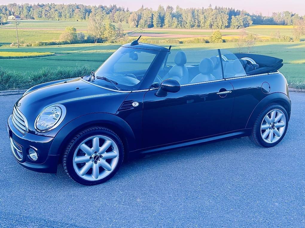 Mini Autos: Mini Cooper Cabrio 1.6l 122PS R57 2015 – D'occasion à Zürich par Binoemli