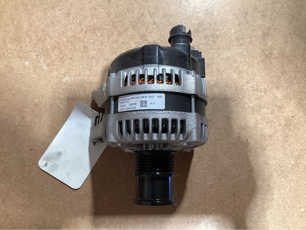 Ford Tutti pezzi di ricambio auto: Alternator zu Ford Focus 1.0 SCTI – Usato da Reichenburg venduto da T864RX