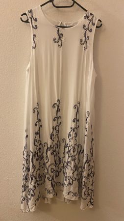 Sommerkleid weiss Stickereien Gr M 40 / 42 Kleid Träger
