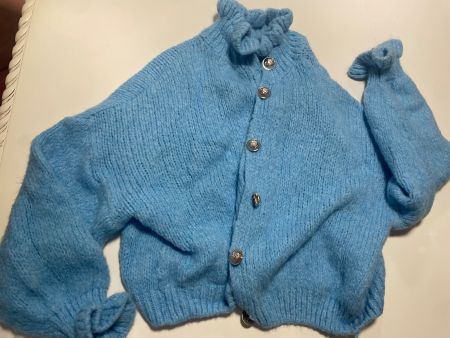 Strickjacke hellblau mit Rüschchen Gr.36-42