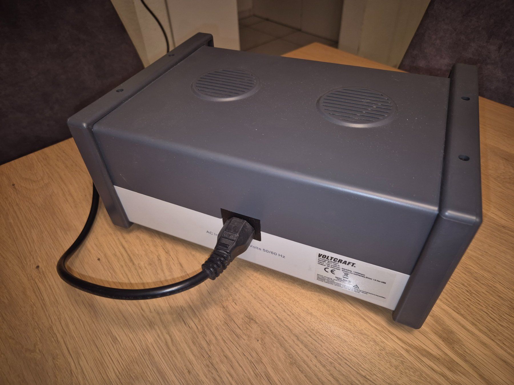 Voltcraft Akkus, Ladegeräte & Netzgeräte: VOLTCRAFT Akku-Ladestation UCT 100-6 – Gebraucht aus Hinwil von Iceeagle 2