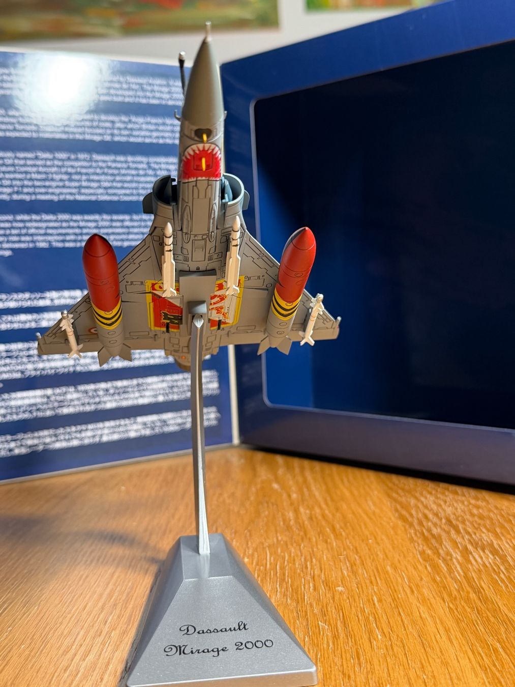 Kit di modellismo & Modellini statici: Dassault Mirage 2000 1:72 – Usato da Embrach venduto da Lieblingszeugs 1