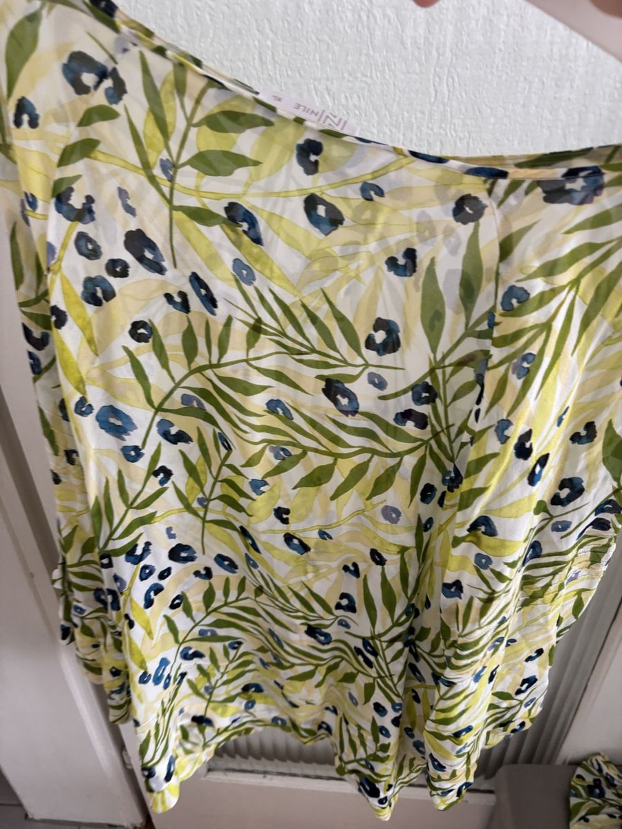 Nile Camicette: Nile chemise taille XL avec écharpe – Nuovo e nell'imballaggio originale da Brügg BE venduto da rah_mqh8 2