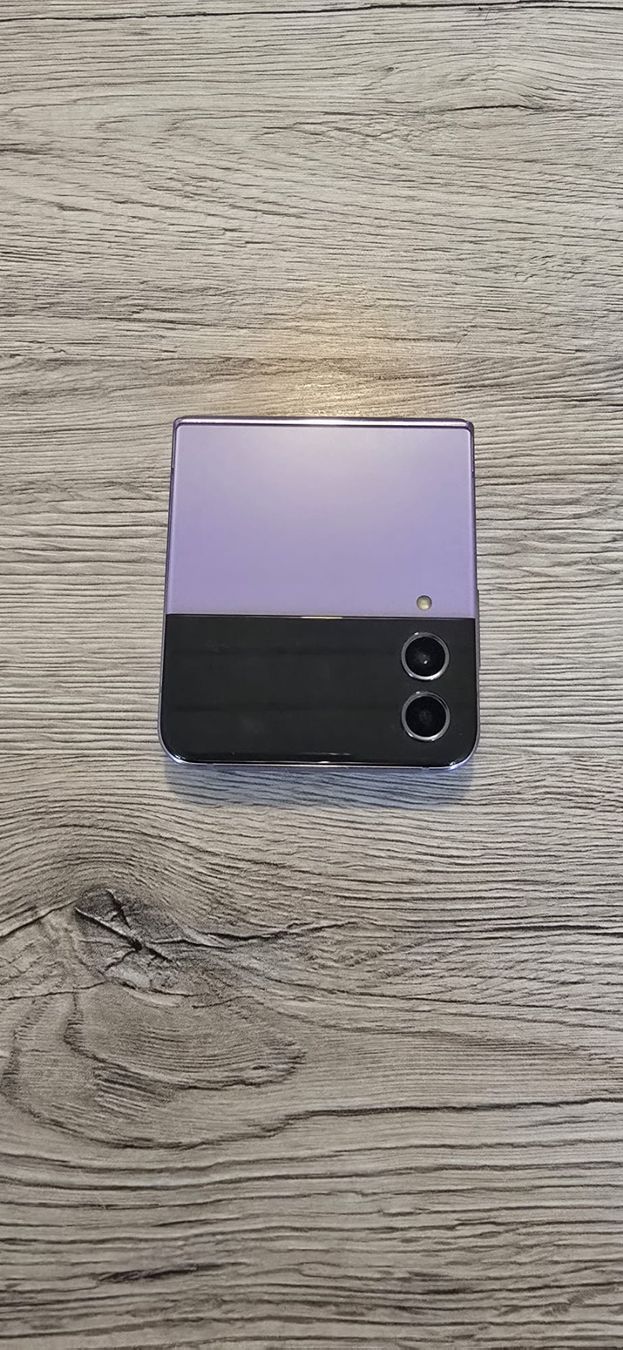 Samsung Portables: Samsung Galaxy Flip 4 – D'occasion à Bernhardzell par chr_2jrp 2