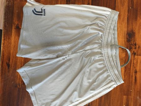 Adidas Juventus Shorts, gebraucht. Grösse L