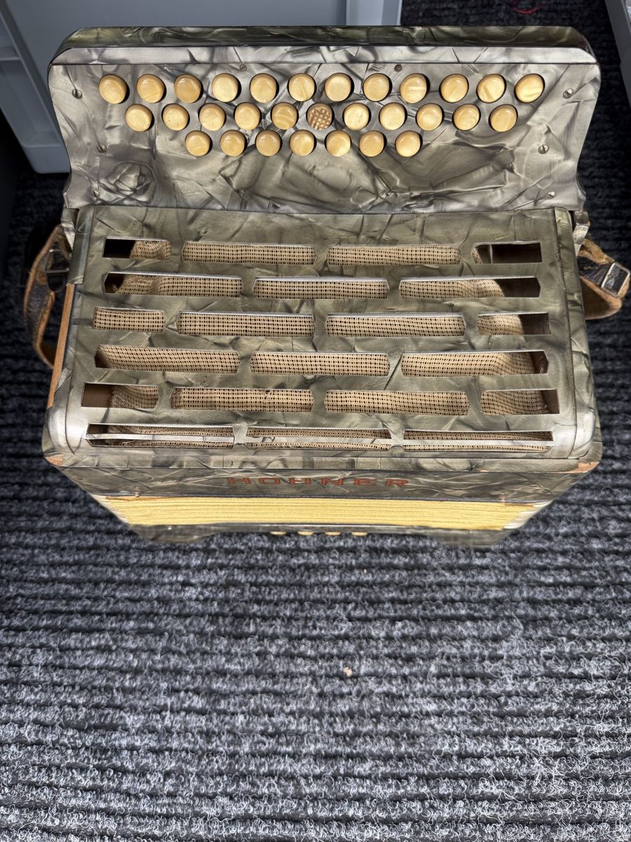 Hohner Musikinstrumente: Hohner diatonique – Gebraucht aus Domdidier von HA92 2