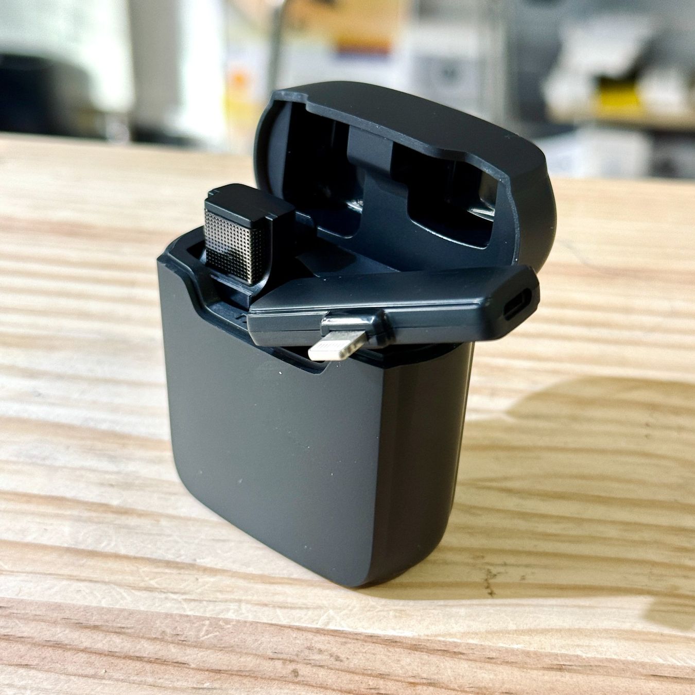 Microfoni: Microphone Clip Enregistrement lightning type-C sans fil – Nuovo e nell'imballaggio originale da Morges venduto da DigiAC 1