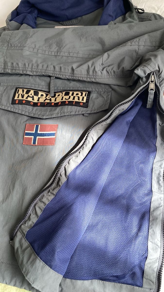 Napapijri Giacche: Napapijri Jacke grau Gr.L Meshfutter – Usato da St.Gallen venduto da LUMUMBA7 2