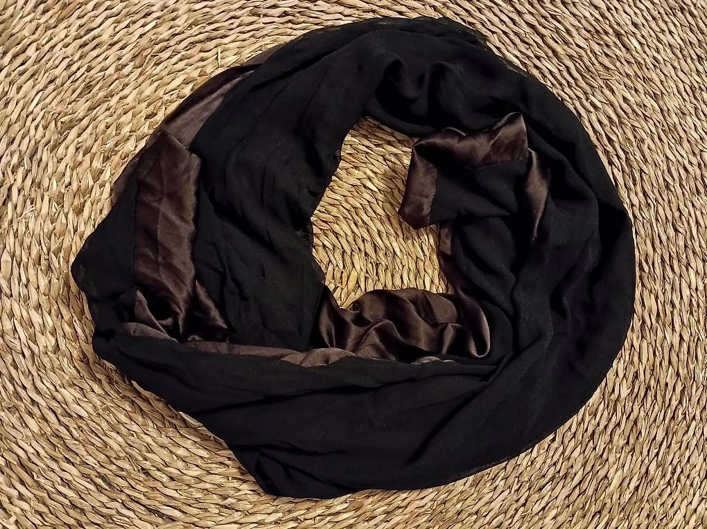 Foulard & Sciarpe: Schal aus reiner Seide – Usato da Zürich venduto da Melianea