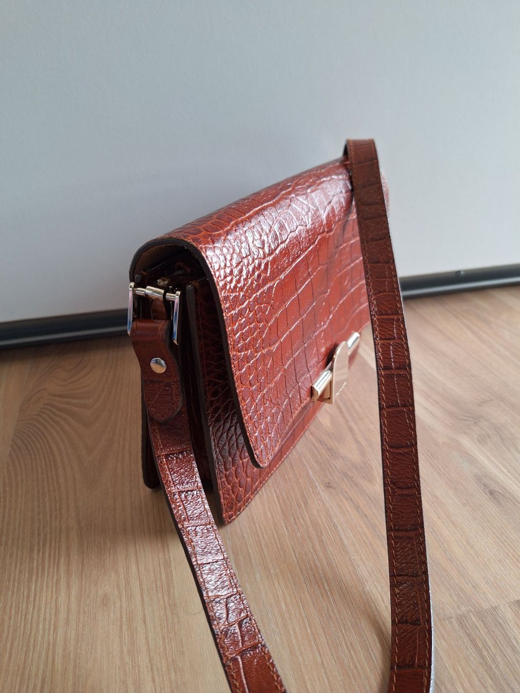 Massimo Dutti Taschen für Damen: Massimo Dutti crossbody leather bag – Gebraucht aus Brügg BE von gordis 6