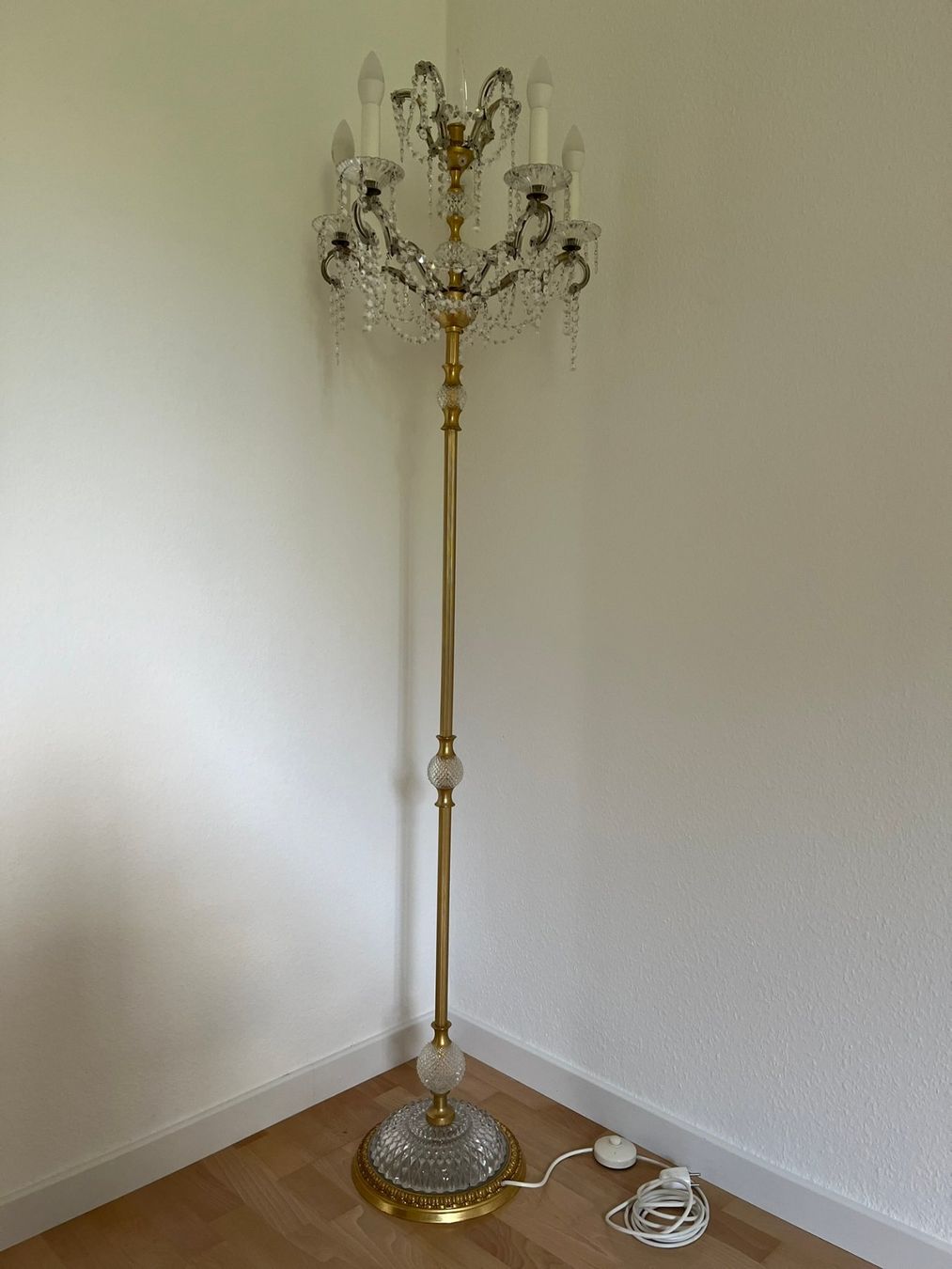 Lampen: Messing-Stehlampe, 5-armig mit Kristallbehang – Gebraucht aus Basel von Lancer4 9