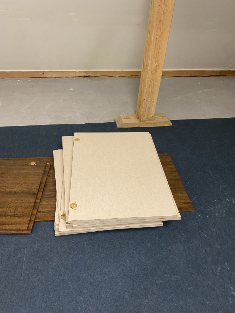 Articoli in legno: Diverse Holzbretter aus alter Küche – Usato da Zürich venduto da flu_vq7d 4