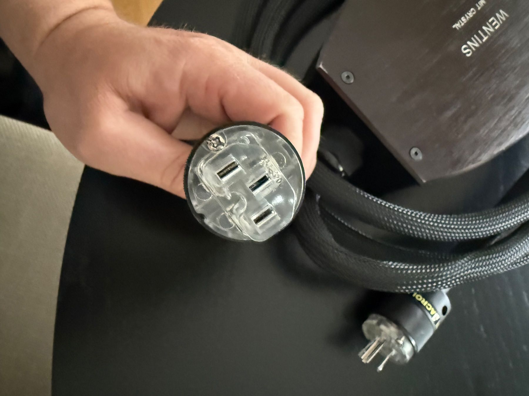 Convertitori: WENTINS MIT CRYSTAL Power Cable - Pristine Condition! – Usato da Schlieren venduto da BT89 5