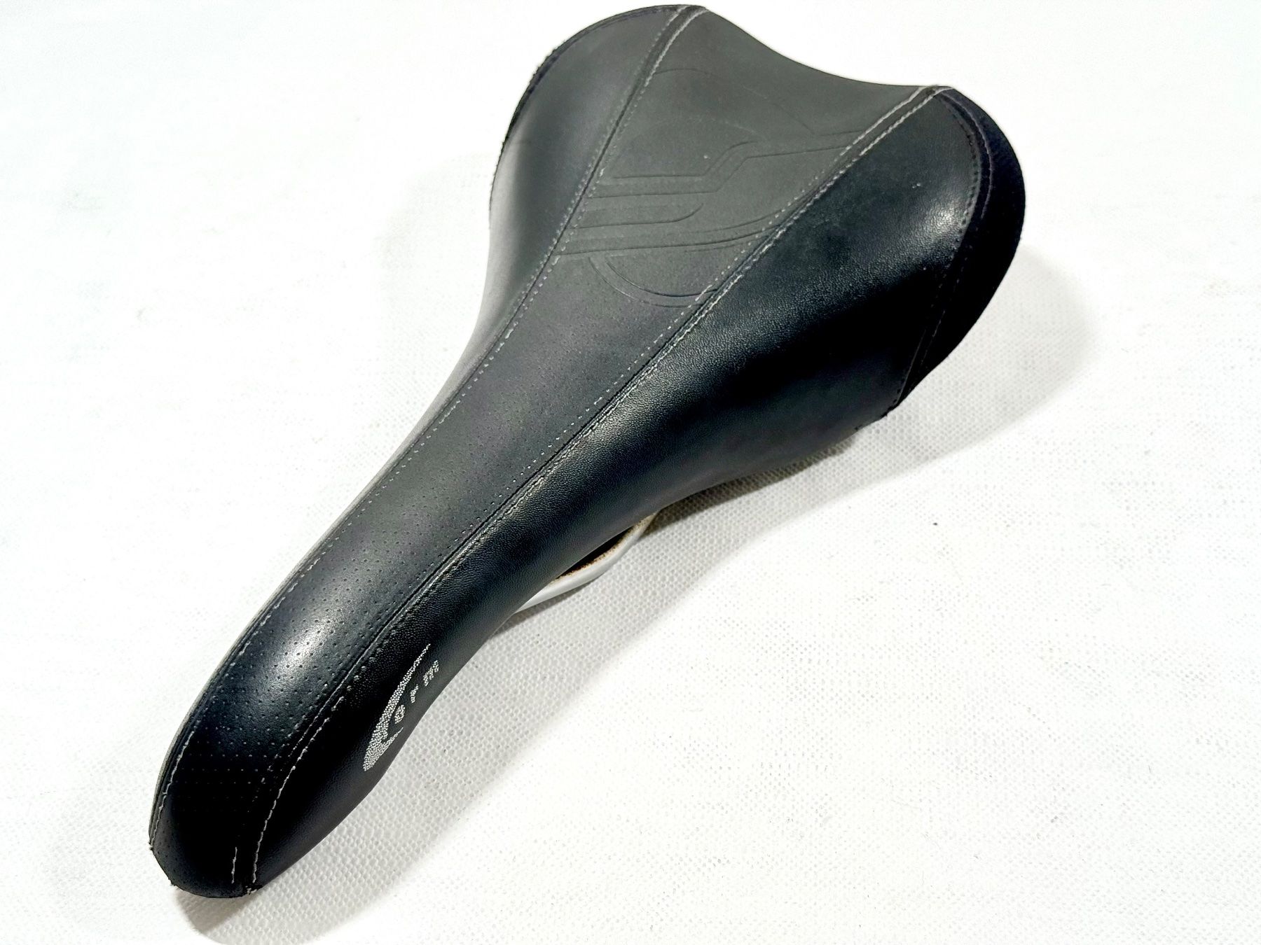 Ersatzteile: FELT form SEAT Leather Saddle Sattel 227g – Gebraucht aus Luzern von bikeandbeltcom 1