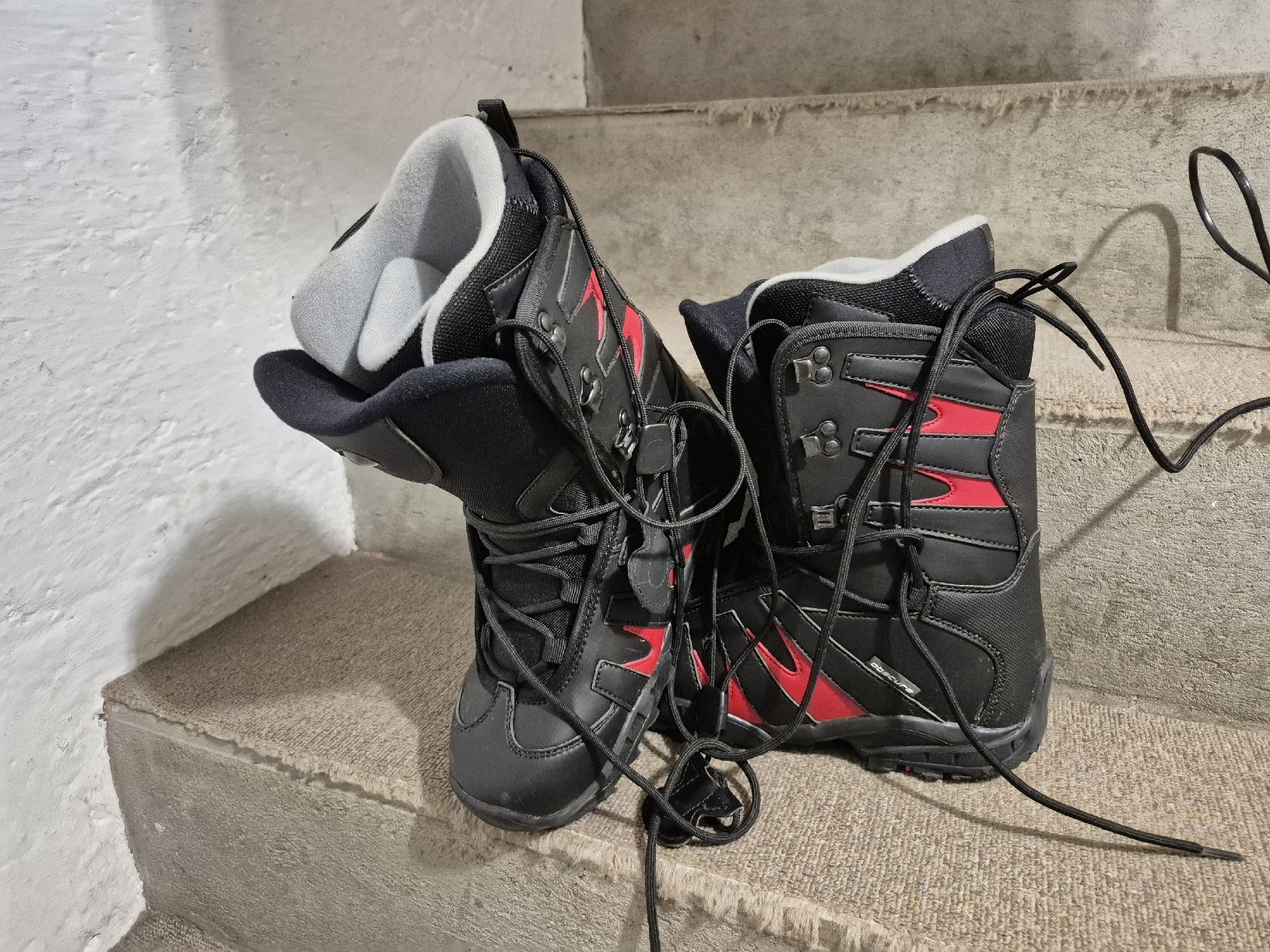 Scarpe da uomo: Snowboard Schuhe – Usato da Winterthur venduto da Lumi11 4