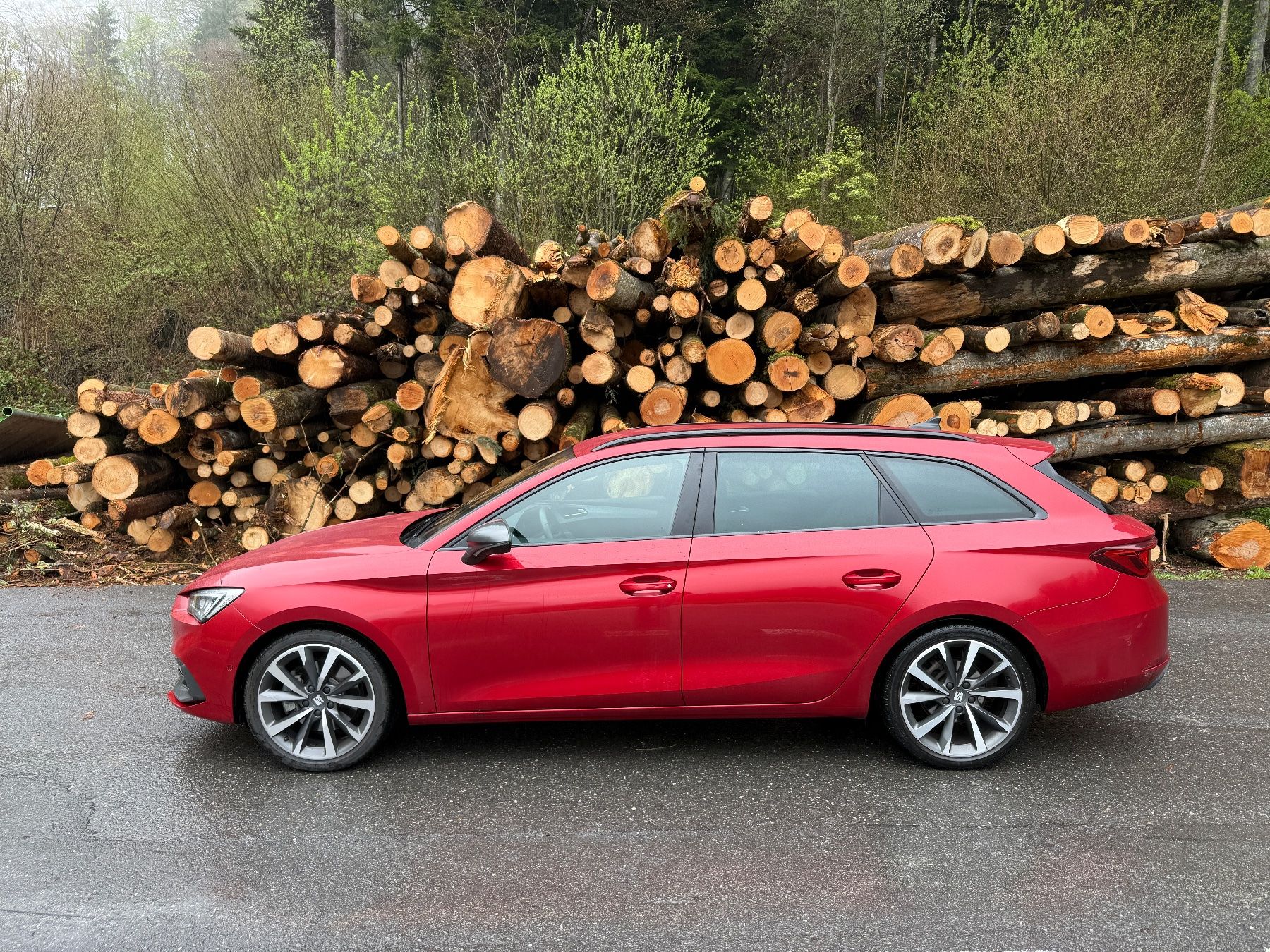 Seat Autos: Seat Leon ST FR 1.5 wenig Kilometerstand – Gebraucht aus Giswil von urr_7c5j 1