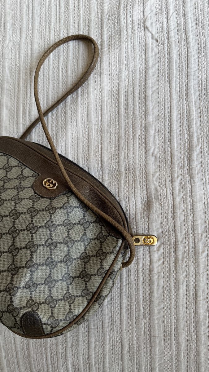 Gucci Borse da donna: Sac Gucci Vintage – Usato da Lausanne venduto da val_2c2h 6