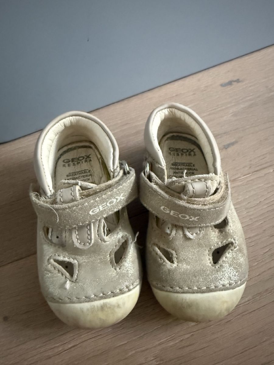 Geox Scarpe per ragazzi: Geox Sandalen Grösse 18 – Usato da Allschwil venduto da EmmiJa