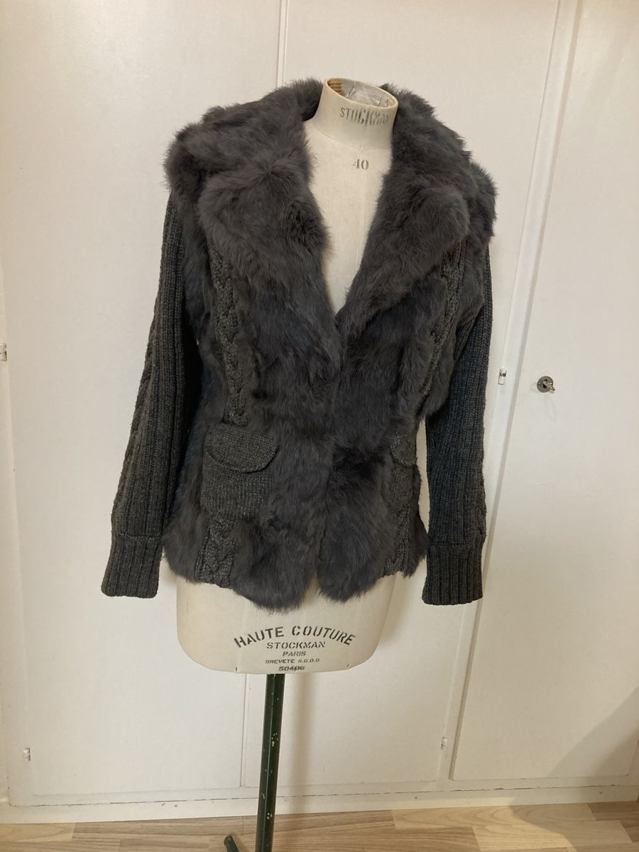 Giacche: Strickjacke mit Fell – Usato da Zürich venduto da mabi04