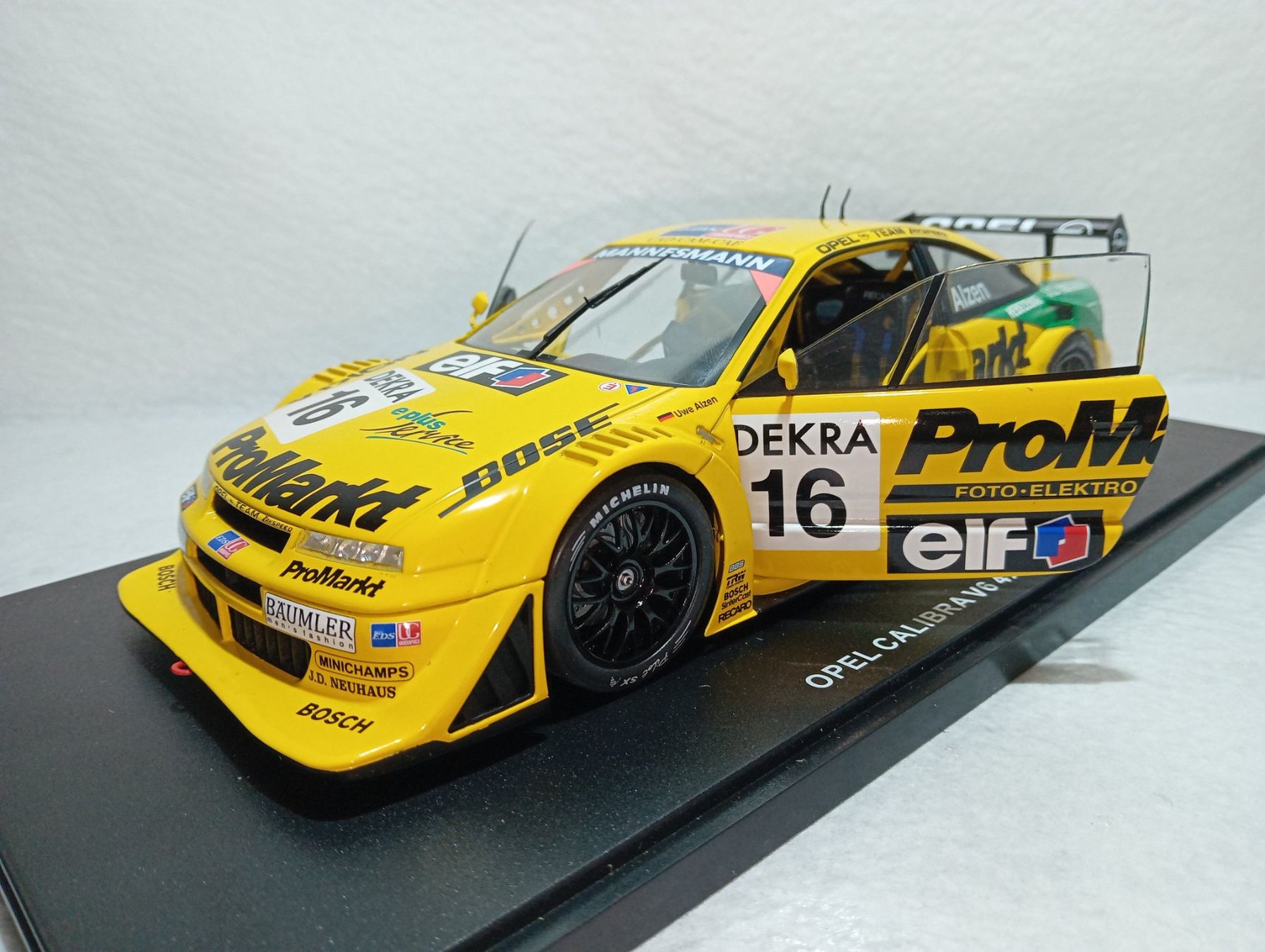 Opel Modellini d'auto: Opel Calibra V6 4x4 DTM/ ITC – Nuovo e nell'imballaggio originale da Huttwil venduto da Secondtrain 2
