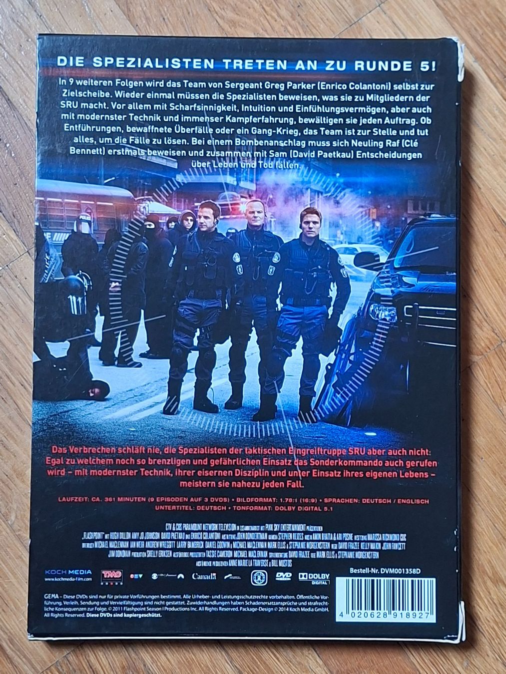 Tutti i DVDs: Flashpoint - Das Spezialkommando - Staffel 1 & 5 – Usato da Wallisellen venduto da Sawr 3