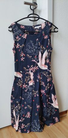 Wunderschönes Kleid der Marke mint & berry