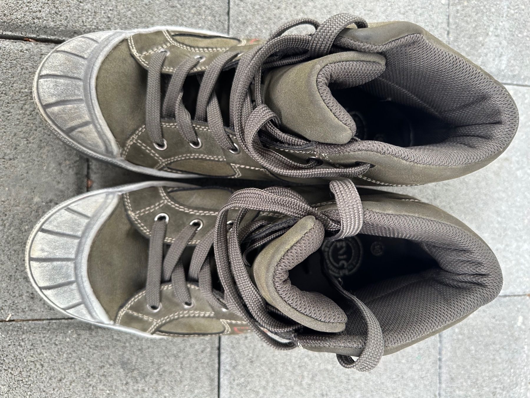 Scarpe per ragazzi: Sneakers Venice, p.40 – Usato da St-Gingolph venduto da GoldenKeys 3