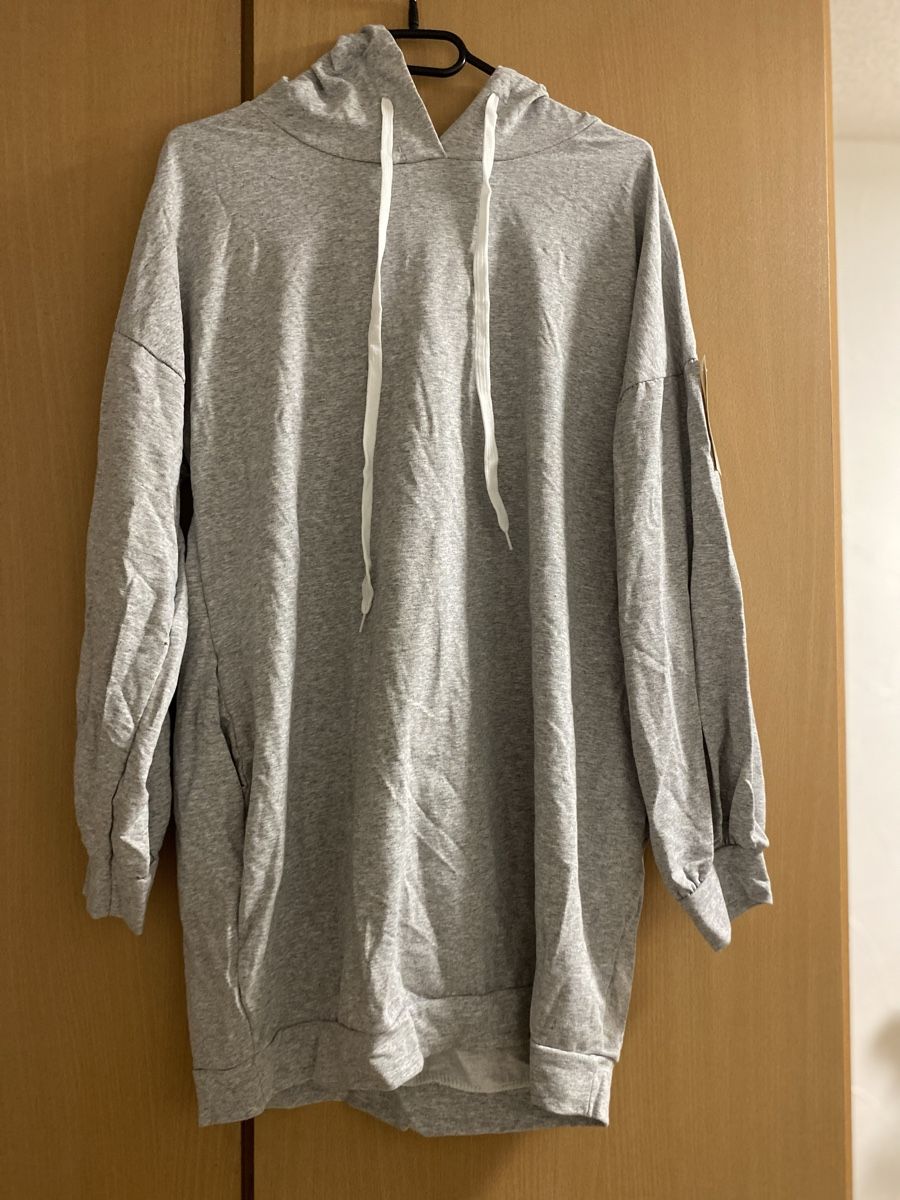 Kleider: Grauer Kapuzenpullover- Kleid, Gr. M, neuwertig! – Neu und originalverpackt aus Steckborn von Amandabraun96
